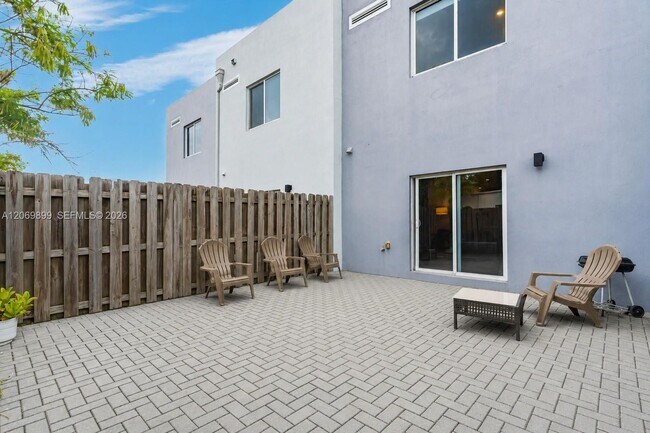 Building Photo - 171 NW 158th St