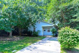 Building Photo - Minutes from Plaza Midwood/Uptown!  Belmon...