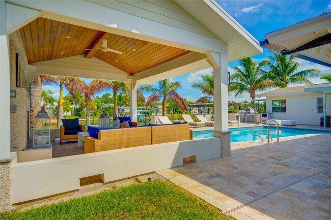 Building Photo - 807 Snug Island