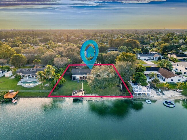 Building Photo - 12620 SW 114th Ave