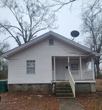 Building Photo - 208 N Hospital St