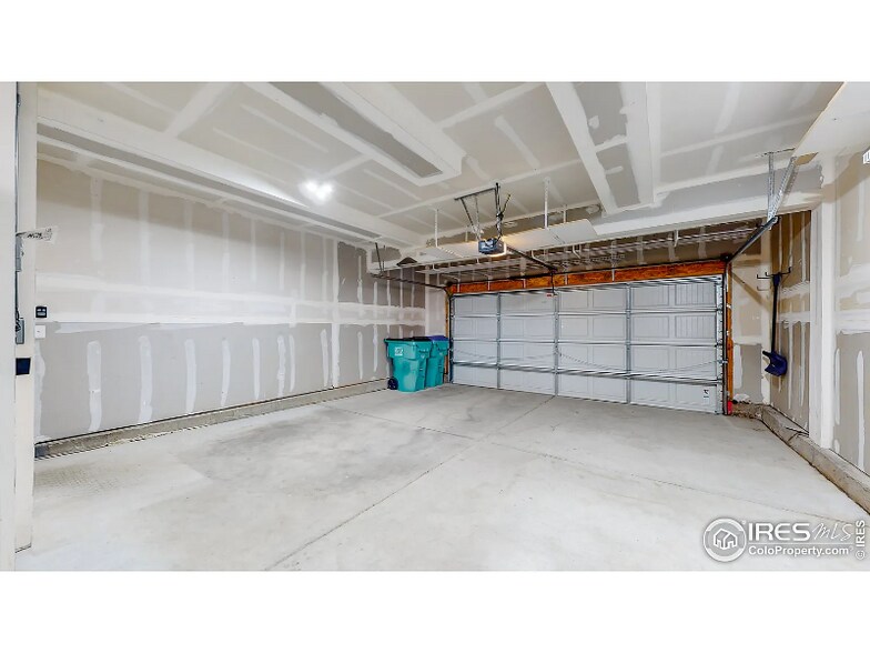 Building Photo - 2527 Sunbury Ln