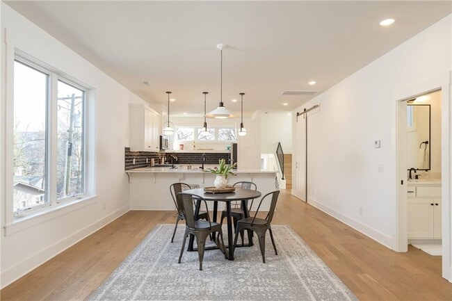 Building Photo - 205 W Lafayette St