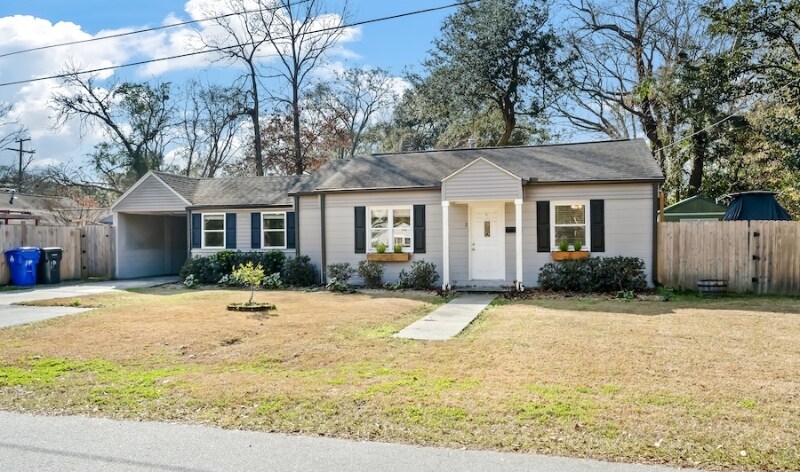 Building Photo - 1 Paula Dr