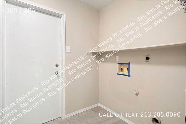 Building Photo - 7130 Elm Trail Dr