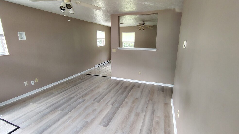 Building Photo - 1016 Arrowhead Dr