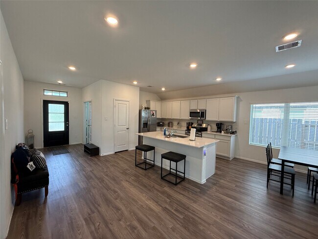 Building Photo - 2830 Paradise Rdg Wy