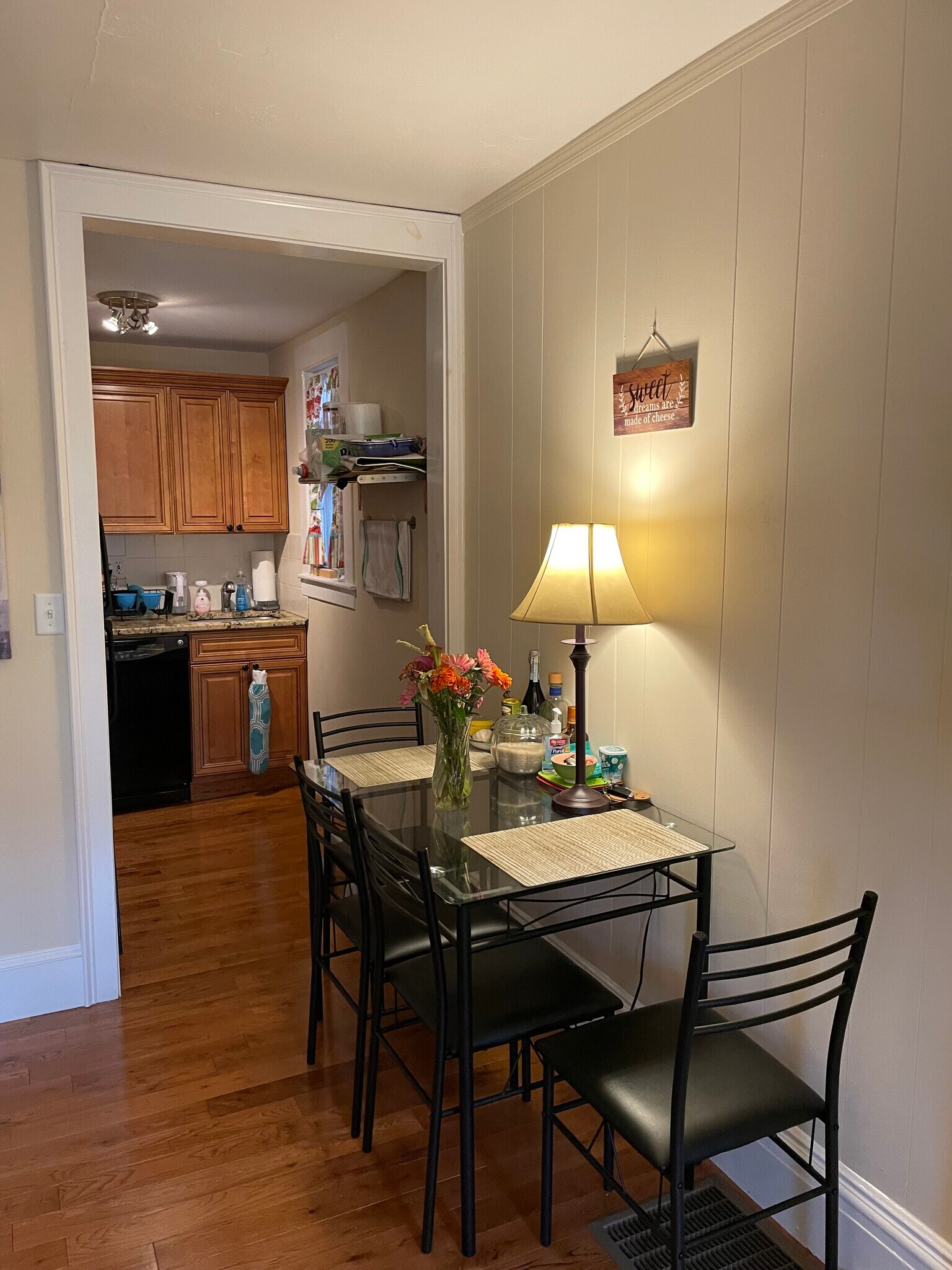 Building Photo - 32 Pearl St