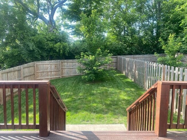 Building Photo - Newer Contruction - 3 Bed 3.5 Bath 3 Stories!