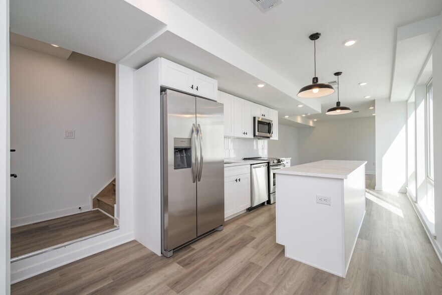 Building Photo - 1514 Master St