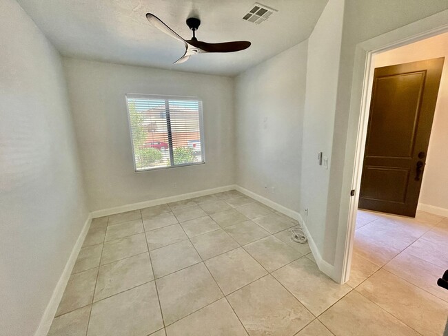 Building Photo - Beautiful Pet-Friendly 4-BR Home in Hurricane