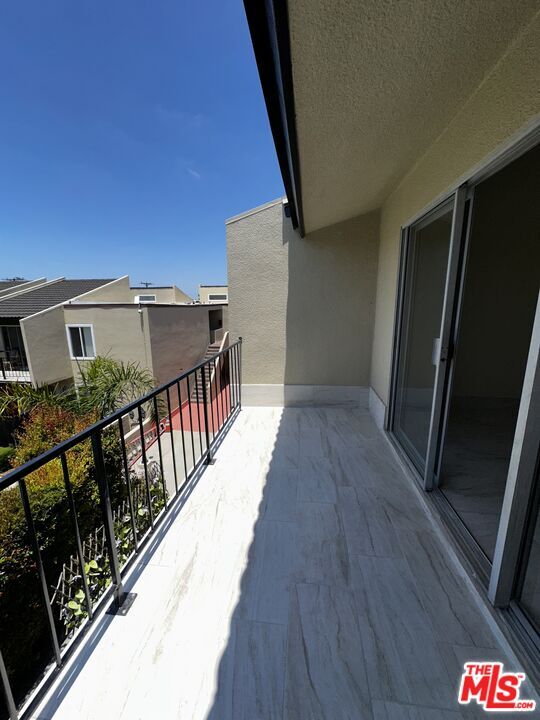 Building Photo - 3422 Maricopa St