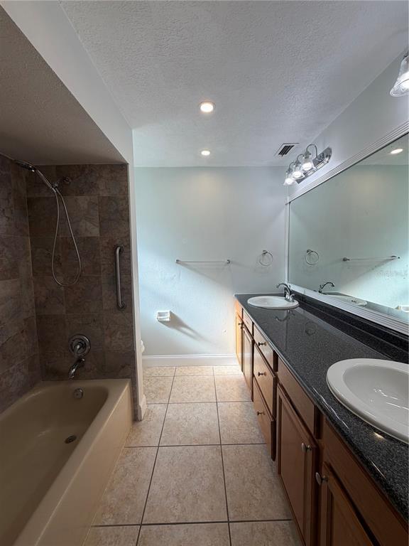 Building Photo - 6933 Rembrandt Dr