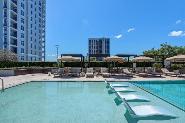 Building Photo - 3101 Bayshore Blvd