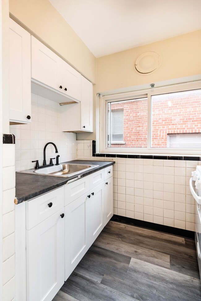 Building Photo - 6601 Devonshire Ave