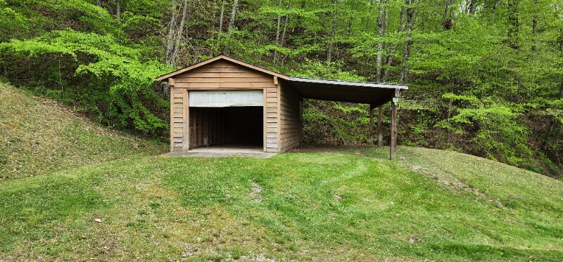 Building Photo - 90 Bud Rd