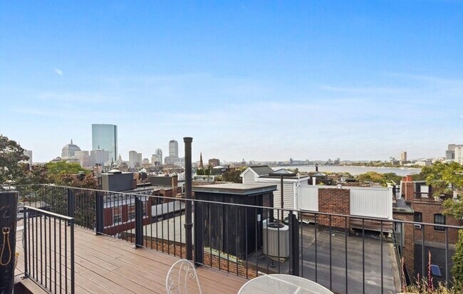 Building Photo - 73 Revere St