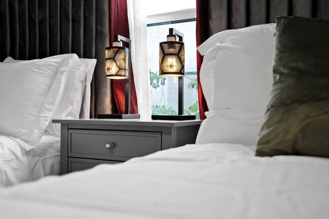 Building Photo - 2065 SW 28th Terrace