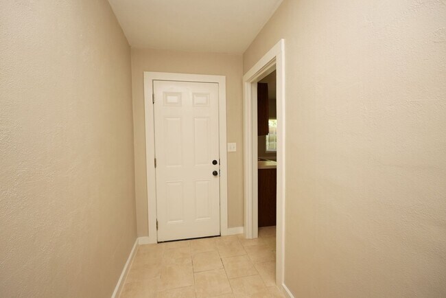Building Photo - 503A McKinney St