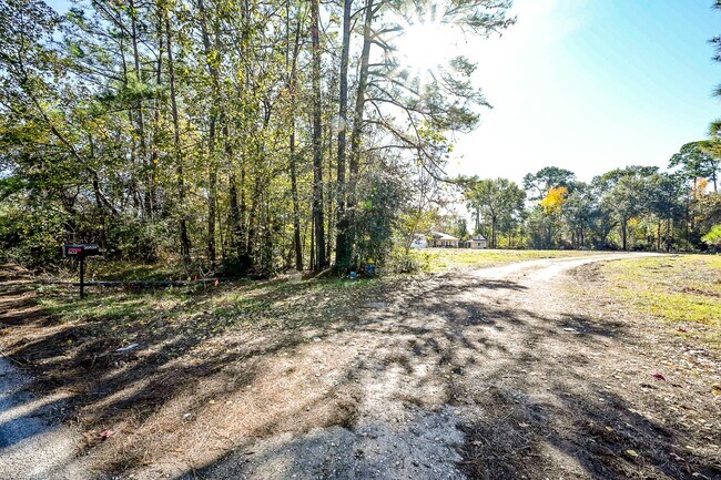 Building Photo - 26824 Victory Ln