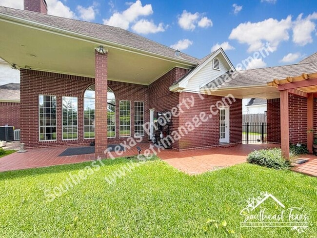Building Photo - 4980 Littlewood Dr
