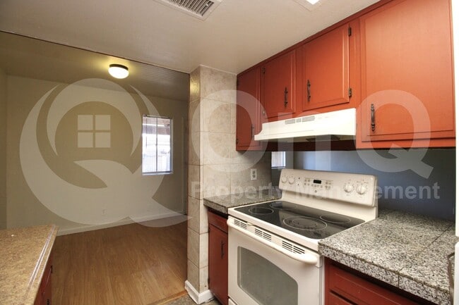 Building Photo - 3432 W El Caminito Dr