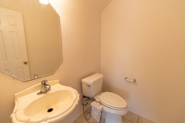Building Photo - Gorgeous 4 bedroom, 3 bathrooms home in Pflugerville!!!