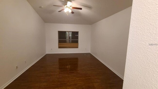 Building Photo - 10752 Clover Walk Dr