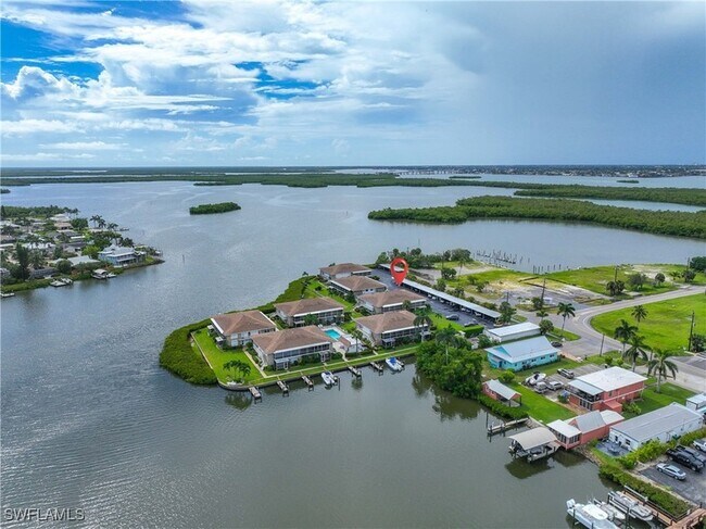 Building Photo - 330 Kon Tiki Dr