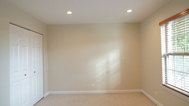 Building Photo - 2664 Goldenrod Ln