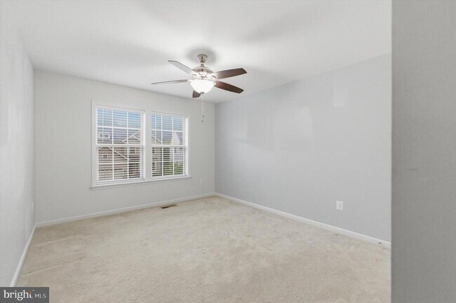 Building Photo - 7585 Holly Ridge Dr