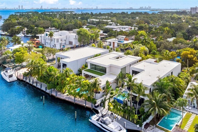 Building Photo - 773 NE 77th Terrace