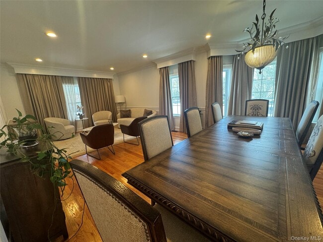 Building Photo - 221 Rivendell Ct