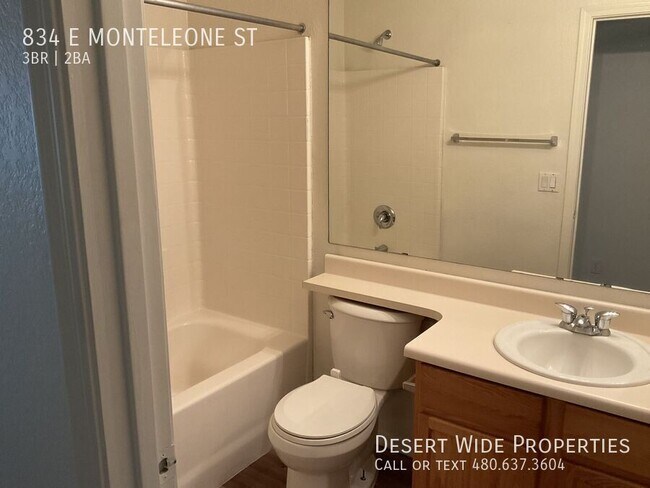 Building Photo - 834 E Monteleone St
