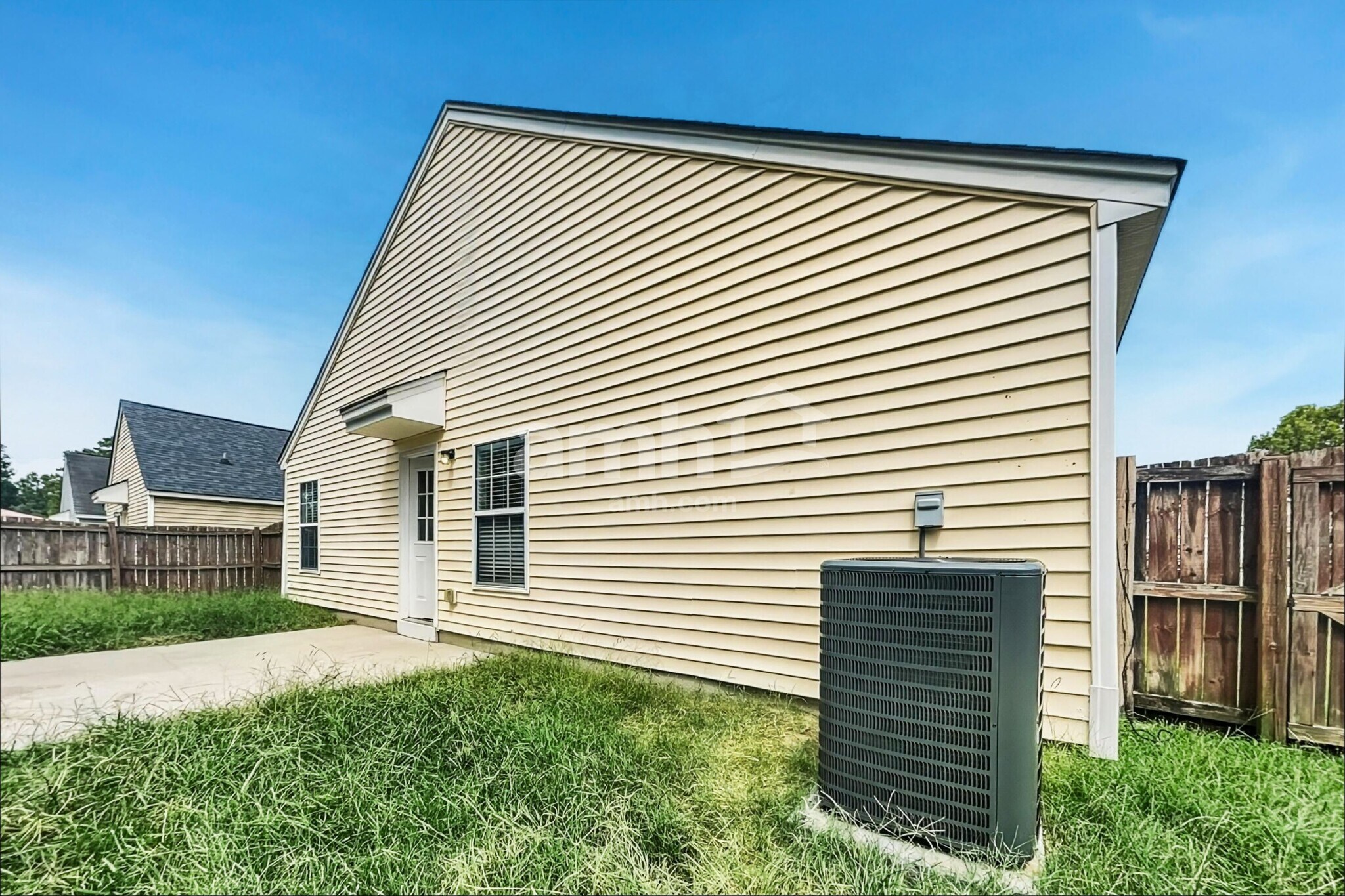 Building Photo - 135 Tyron Rd