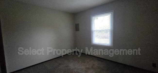 Building Photo - 3519 Shoaff Park River Dr