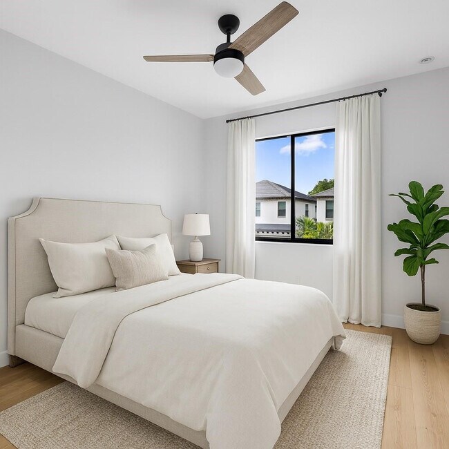 Building Photo - 1446 SW 23rd St