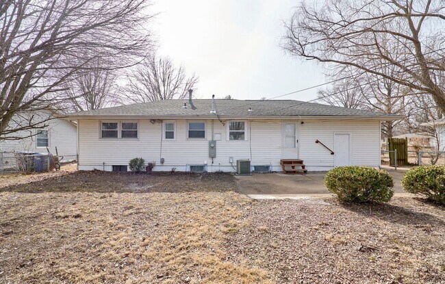 Building Photo - 255 Florisota Dr