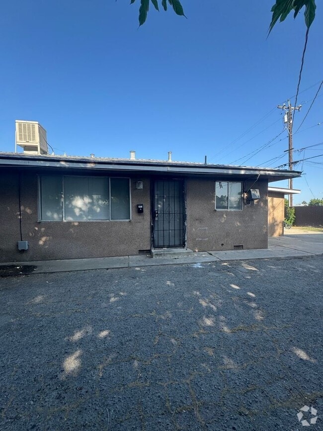 Building Photo - Hammond-2811