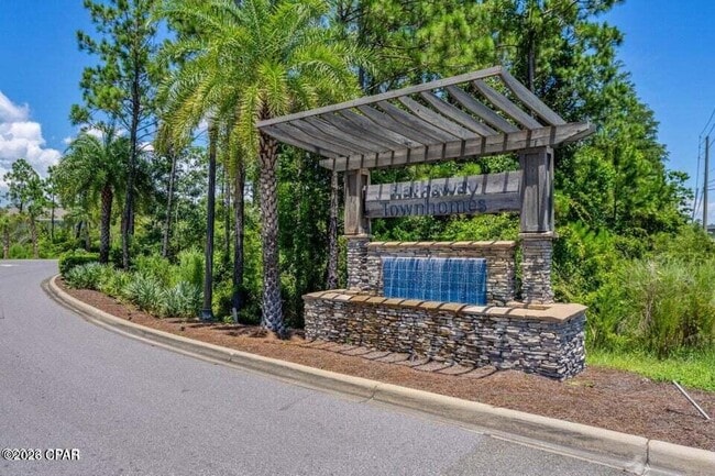 Building Photo - 7520 Shadow Lake Dr