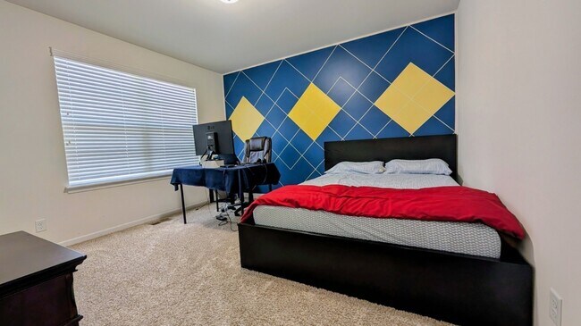 Building Photo - 114 Gala Dr