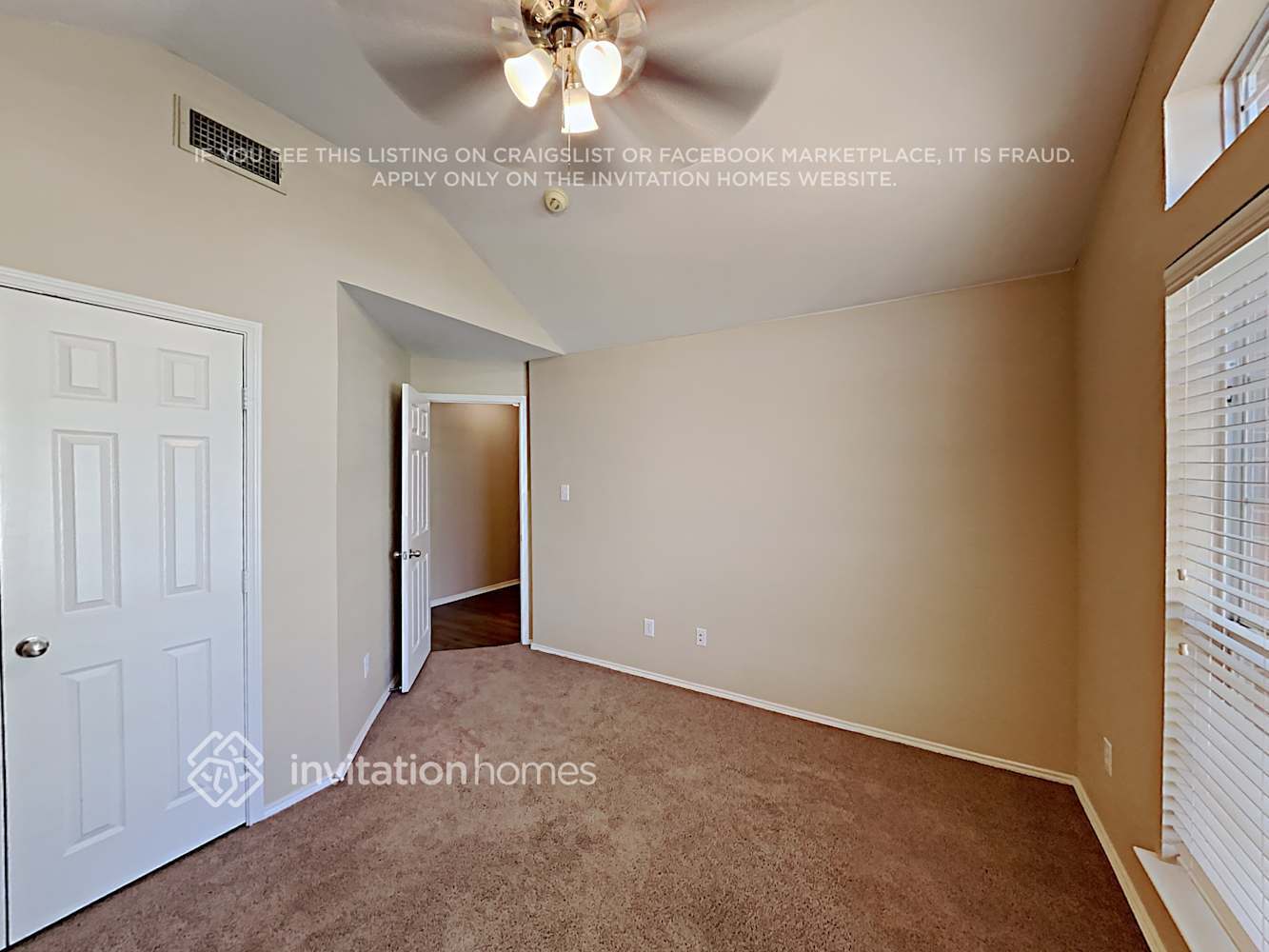 Building Photo - 905 Hidden Oaks Dr
