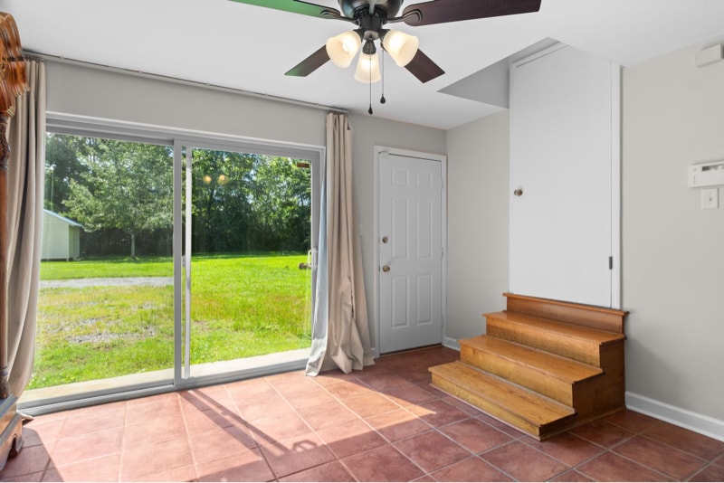 Building Photo - 1407 Leaf Ave