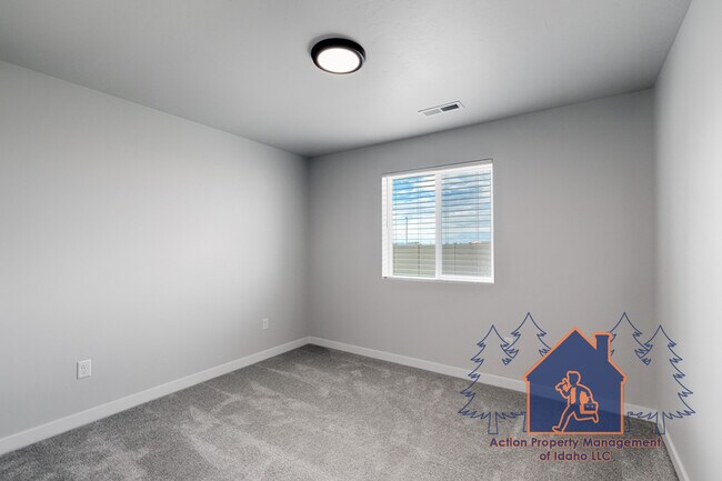 Building Photo - 18405 N Sweet William Ave