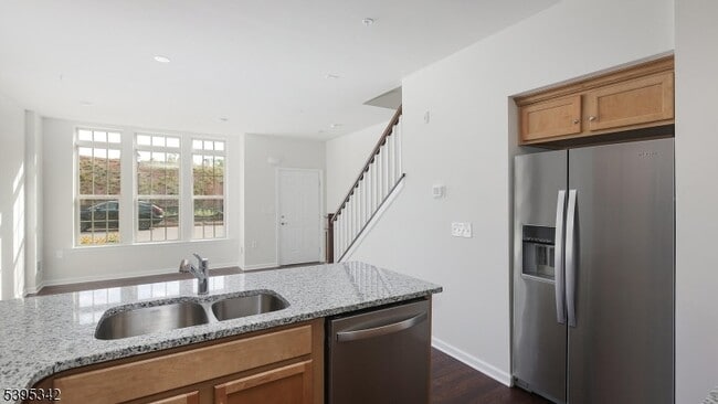 Building Photo - 95 Robeson St