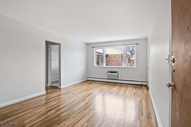 Building Photo - 741 Bloomfield Ave