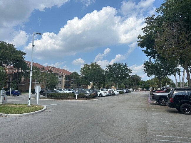 Building Photo - 8851 Wiles Rd