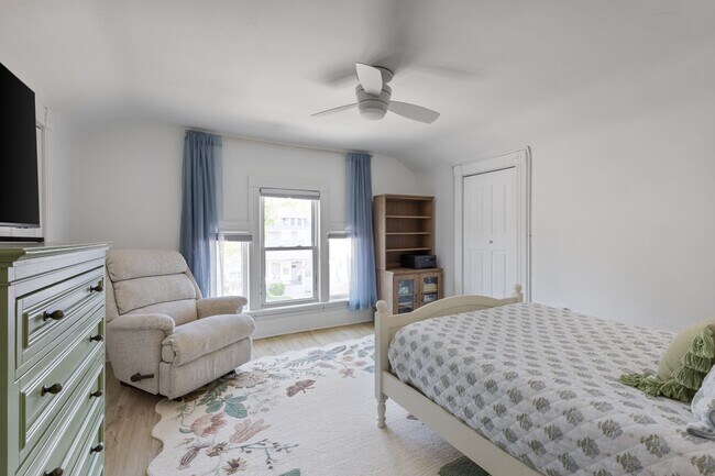 Building Photo - 3009 Poppleton Ave