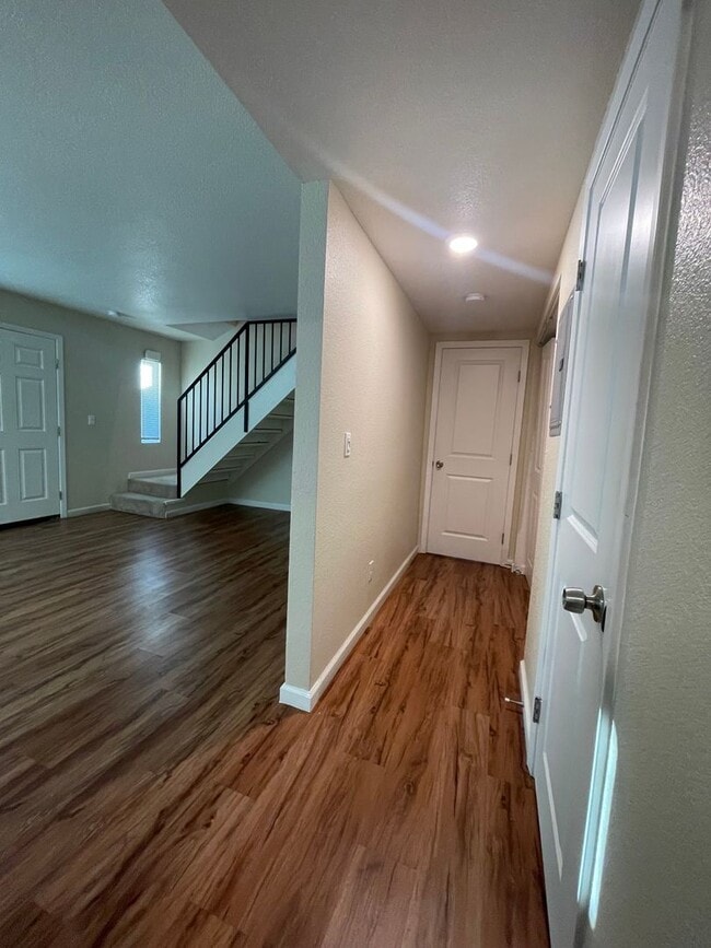 Building Photo - 2603 Carlton Ln
