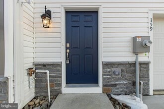 Building Photo - 159 Sandy Rdg Rd